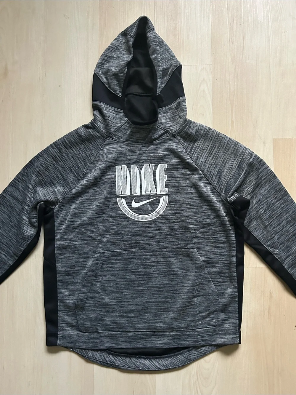 Nike lightweight hooded